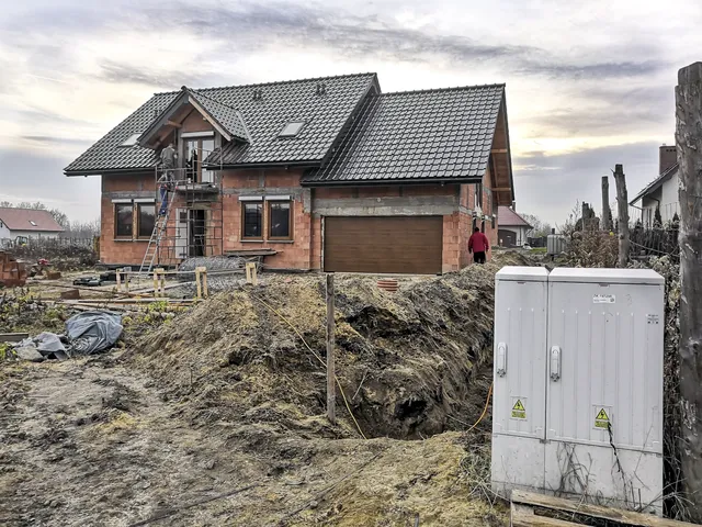 Przyłącza elektryczne do domów