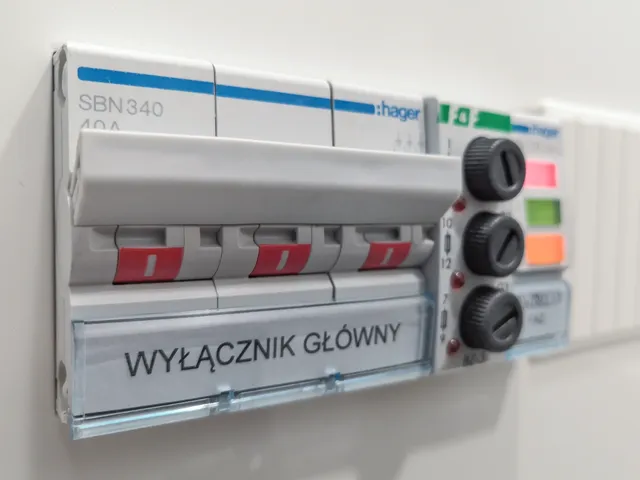 Rozdzielnice, instalacje elektryczne